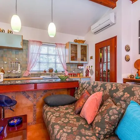 House Ondina Nyaraló *