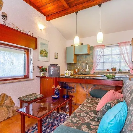 House Ondina Nyaraló