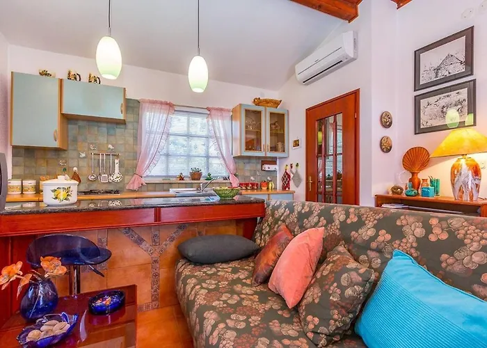 House Ondina Feriehus *