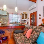 House Ondina 度假居 *